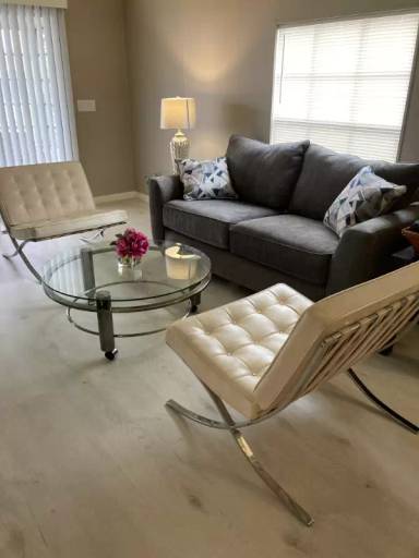 Main picture of 6743 Kensington Dr NE