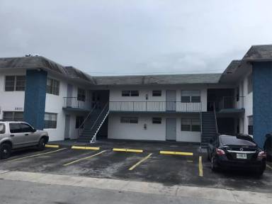 Main picture of 3801 SW 60th Ter Davie - 8