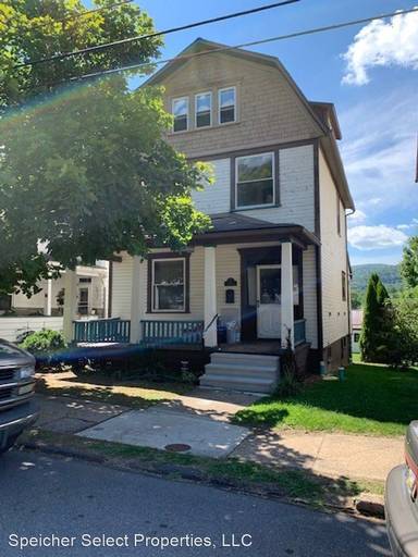Main picture of 221 Vaughn St
