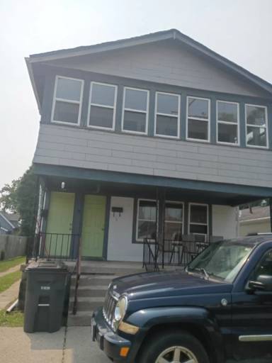 Main picture of 1534 E Broadway St
