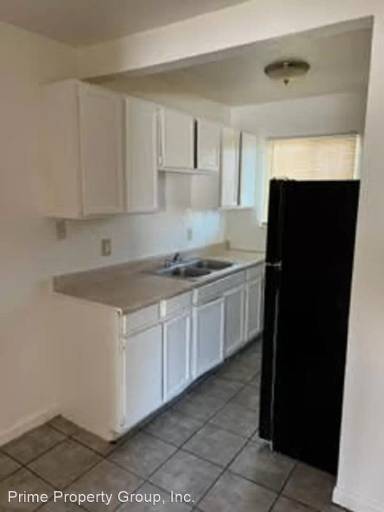 Main picture of 2562 Traction Ave