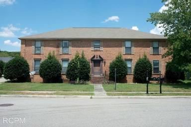 Main picture of 2600 Wynterhall Rd SE