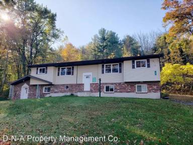 Main picture of 307 Adams Dr