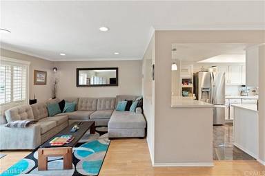 Main picture of 229 W Wilson St