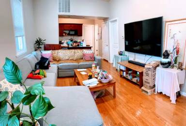 Main picture of 3149 S Emerald Ave