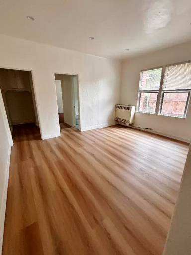 Main picture of 962 N Wilton Pl