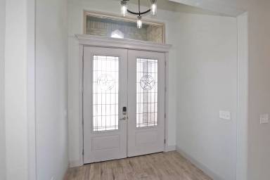 Main picture of 2801 Knoll Dr