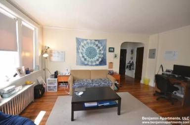 Main picture of 2045 Commonwealth Ave