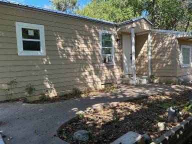 Main picture of 1815 1/2 Oklahoma Ave
