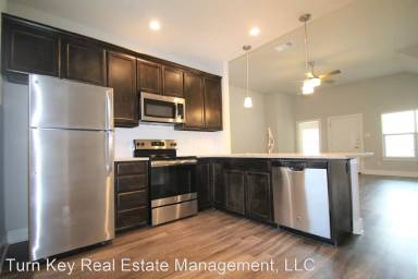 Main picture of 213 Stewart Bend Ct