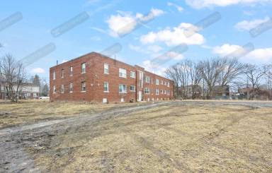 Main picture of 5060 Lakewood St