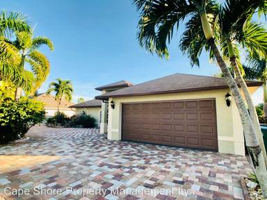 Main picture of 1332 SW 27th Ter
