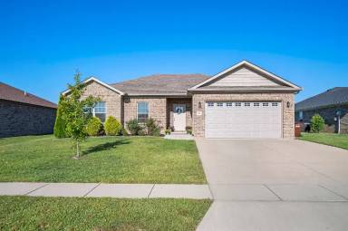Main picture of 547 Southern Cross Dr