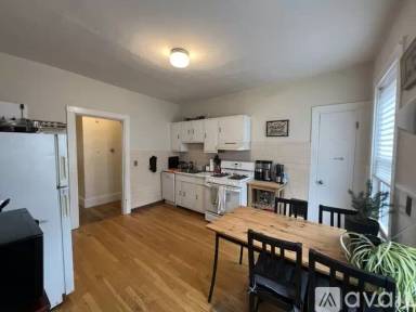 Main picture of 256 Summer St