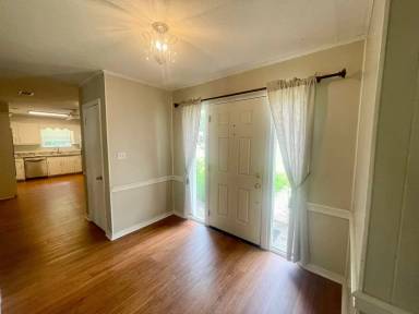 Main picture of 203 Cypress Dr