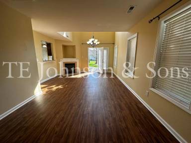 Main picture of 108 Greenway St