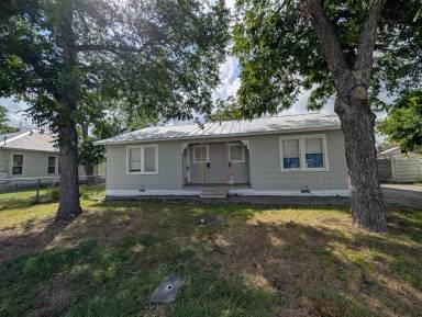 Main picture of 581 S Guenther Ave