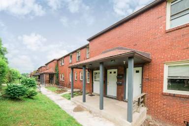 Main picture of 100 W Bellecrest Ave