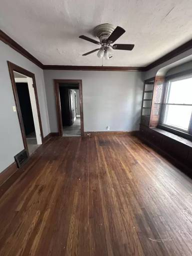 Main picture of 4004 E 147th St