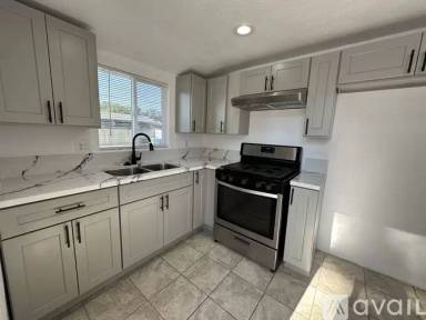 Main picture of 16018 Nordhoff St