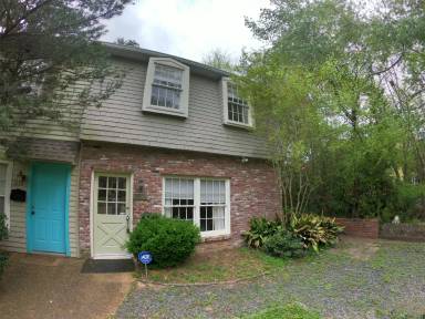 Main picture of 1235 Linden Pl