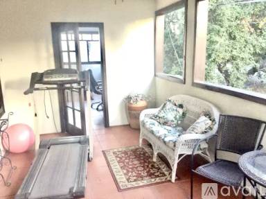 Main picture of 1431 Oak St