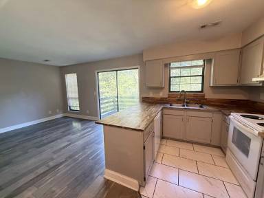 Main picture of 9113 Cedarpark Ln