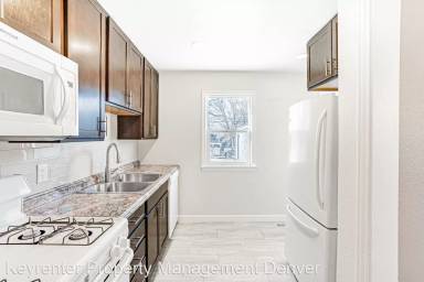Main picture of 3245 S Humboldt St