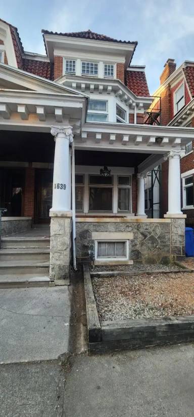 Main picture of 1639 W Turner St