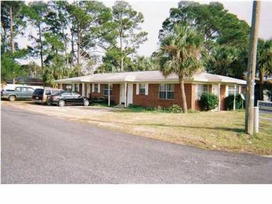 Main picture of 5324 Pinetree Ave