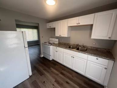 Main picture of 2123 119th St