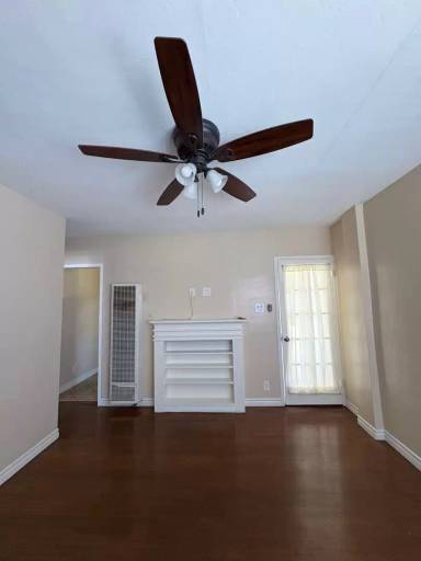 Main picture of 3118 E 11th St