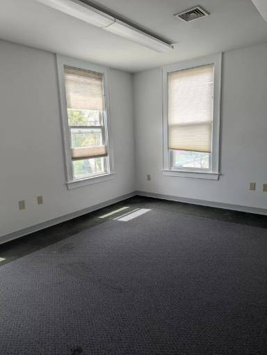 Main picture of 53 Granite St
