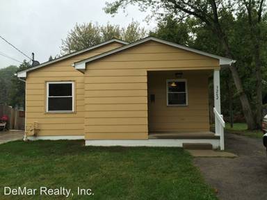 Main picture of 3262 Sheridan Rd