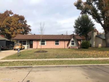 Main picture of 1807 Balmoral Dr