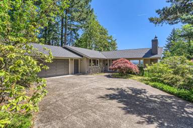 Main picture of 2768 SW Sherwood Dr