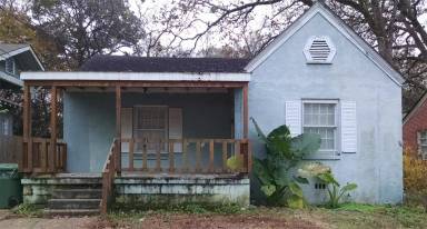 Main picture of 2204 E 3rd St
