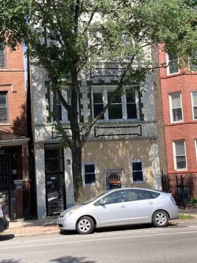 Main picture of 946 W North Ave