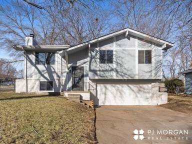 Main picture of 6374 S 137th St
