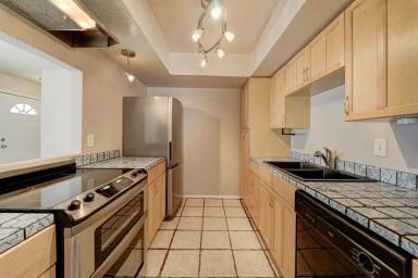 Main picture of 1032 E Michelle Dr