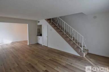 Main picture of 10815 Camarillo St