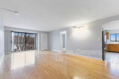 Main picture of 196 Locust St