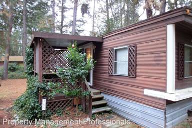 Main picture of 165 Moss Ln