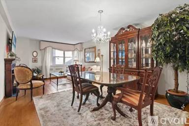 Main picture of 35 Park Ave