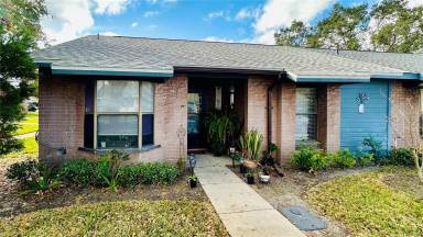 Main picture of 2561 King Oak Cir