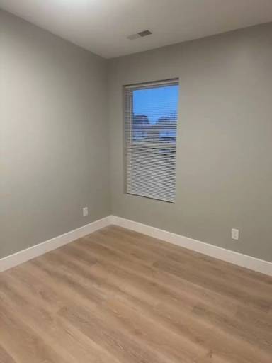 Main picture of 33 Bartley Ave