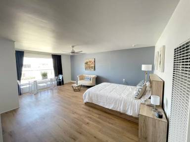 Main picture of 2218 Torrance Blvd