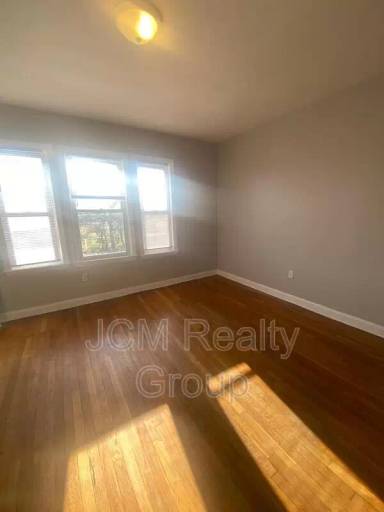 Main picture of 130 Talbot Ave