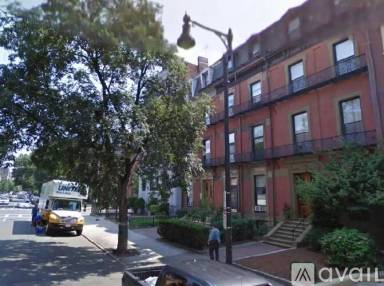 Main picture of 405 Beacon St