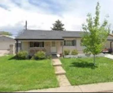 Main picture of 1582 S King St